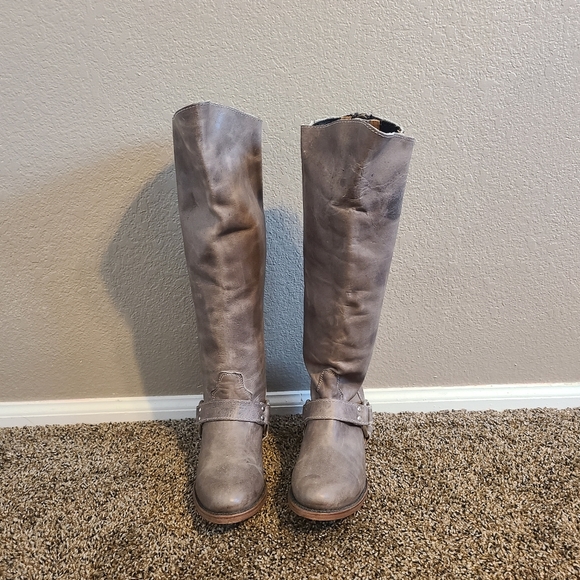 Freebird Boota - Picture 2 of 4